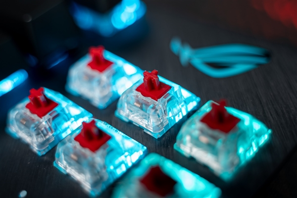 光效拉满 手感升级！ROG游侠NX TKL机械键盘新品来袭！